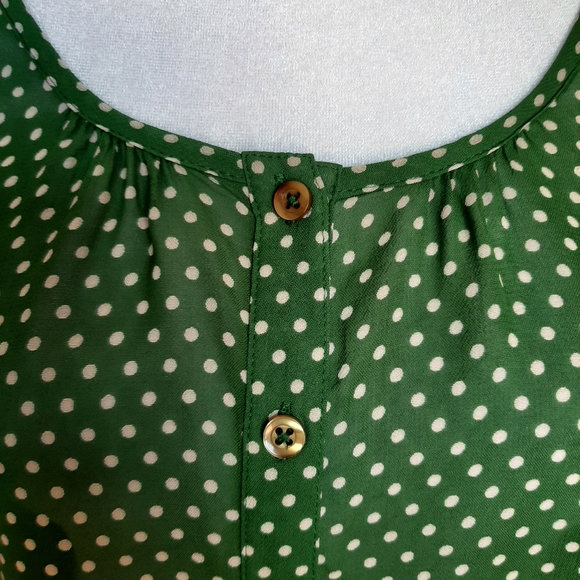Boden - Feminine green sheer button down 3/4 sleeve blouse for women - Size: 12 - Picture 2 of 13